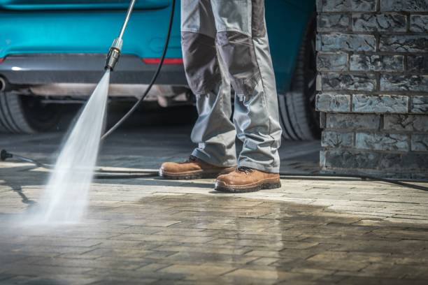 Best Pool Deck Cleaning  in Glendive, MT